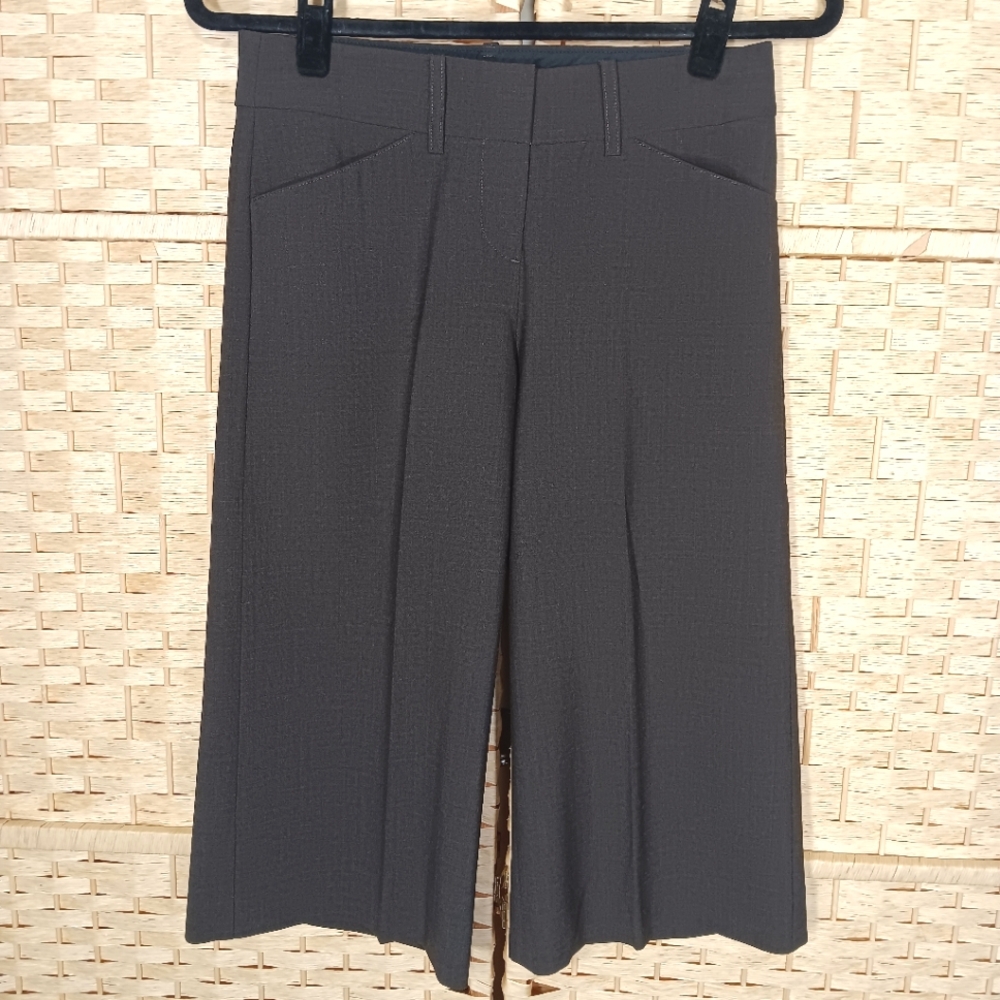 Express The Editor Rayon Blend Cropped Culottes Bermuda Shorts Trousers 0 Xs EUC